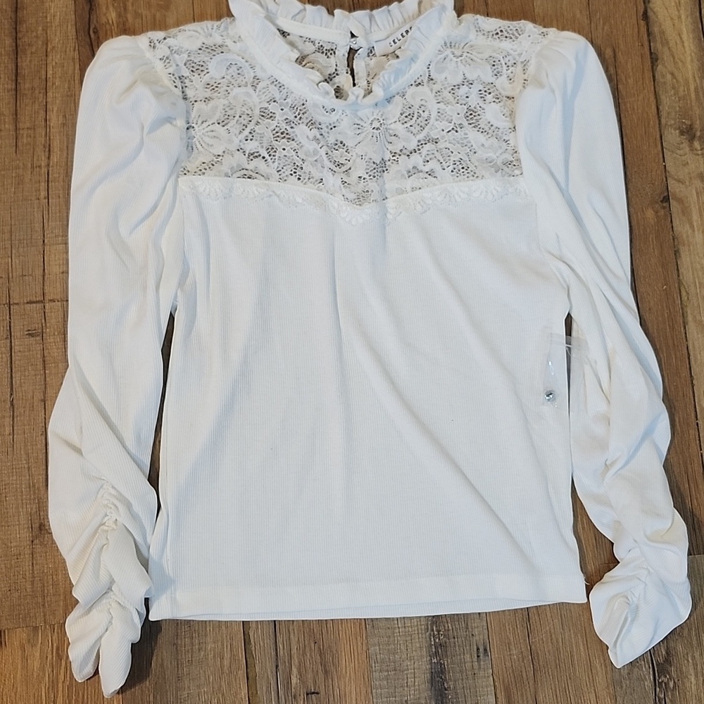 Celebrity Pink White Fitted Embellished Blouse - Picture 4 of 8